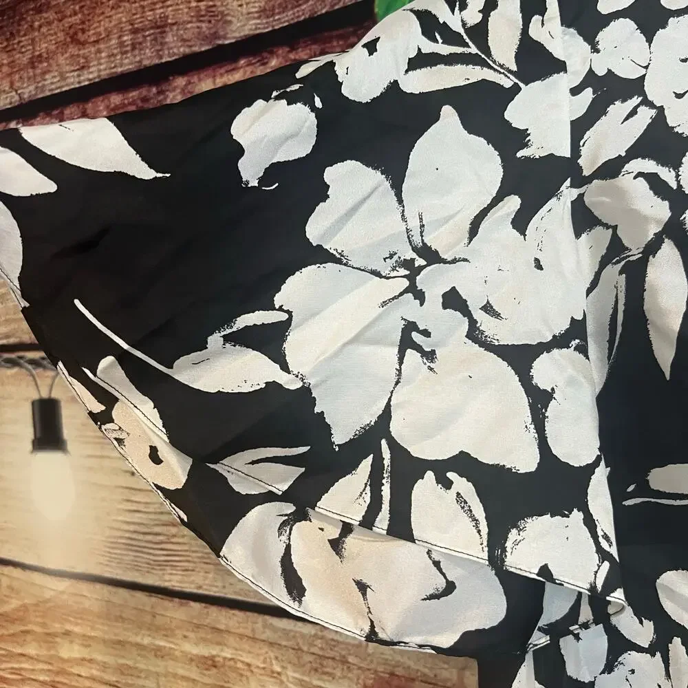 Lauren Ralph Lauren Silk Blouse Medium Petite Floral Black White Flutter Sleeves